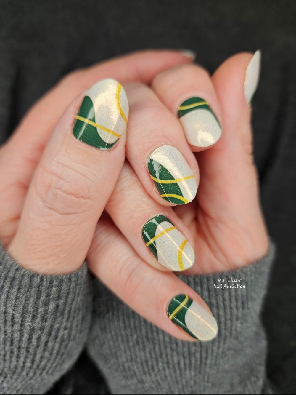 *Exclusive* Color Street: Opposites Abstract | Green Yellow Gold Shimmer Retro